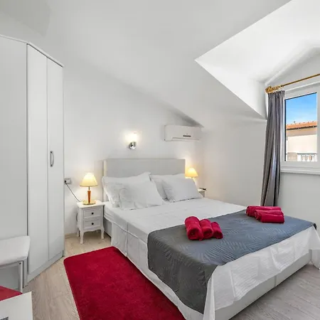 Holiday home Vodice Alloggio in famiglia Vodice