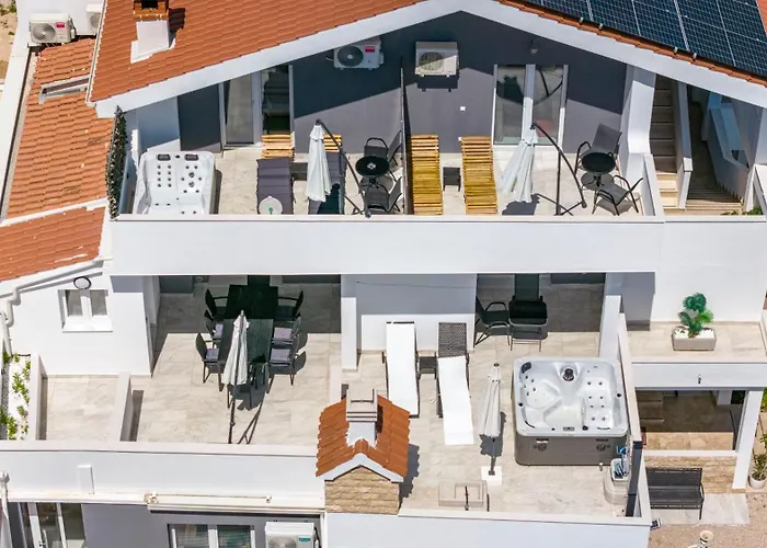 Holiday Home Vodice Séjour chez l'habitant