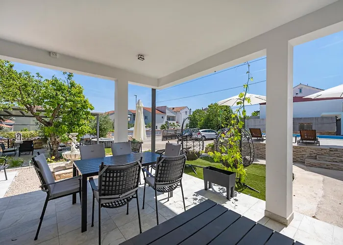 Holiday Home Vodice Séjour chez l'habitant *