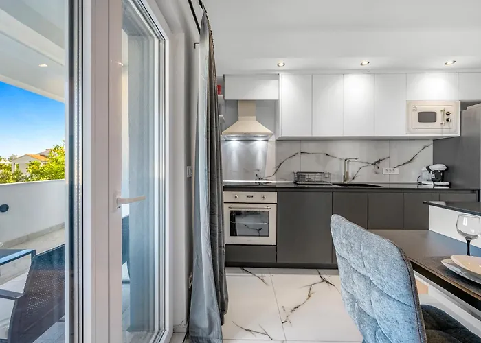 Holiday Home Vodice Séjour chez l'habitant *